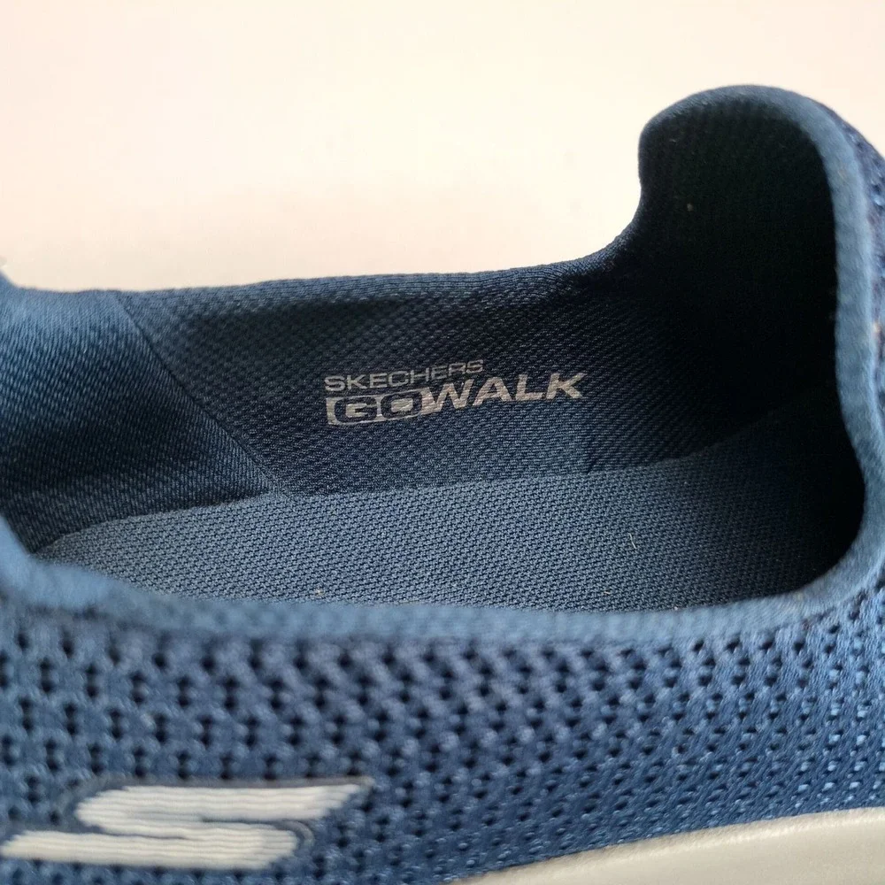 NWT Skechers GOwalk Max Men's 9 Navy Mesh Slip On Walking Shoes Comfort 54600